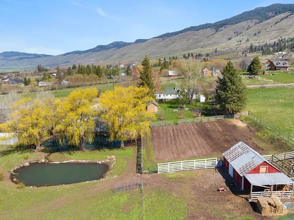 69700 Antles Ln, Cove, OR 97824