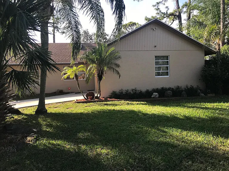 7723 Hilltop Dr — Photo 1