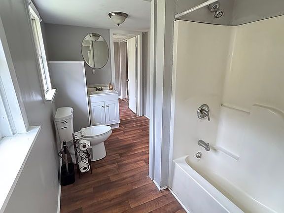 2nd image of 7009 Cobbham Rd