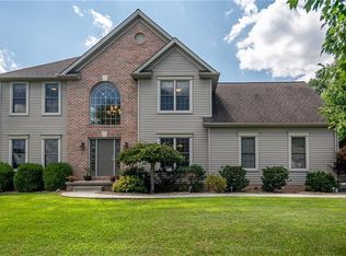 1799 Lori Ln, Hermitage, PA 16148