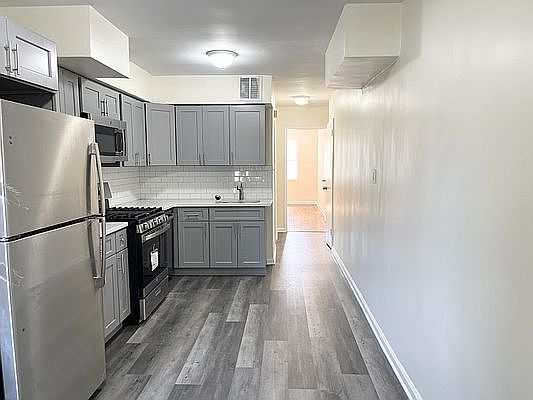 1st image of 964 E 100th St Floor 2