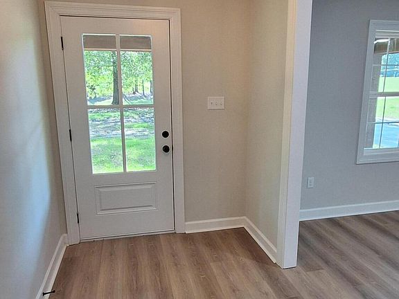 4th image of 4683 Belmont Rd
