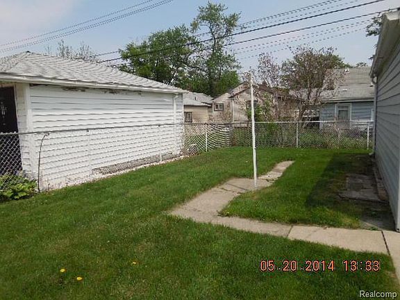 3rd image of 4207 Helen Ave