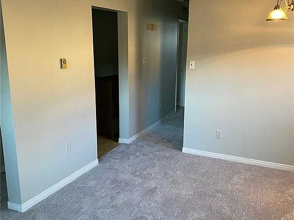 4th image of 602 Park St N #1