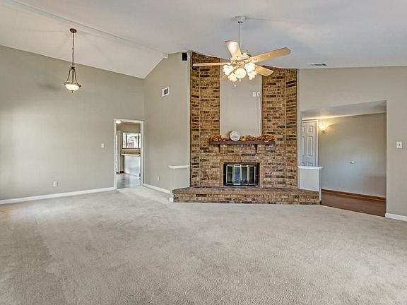 4th image of 8610 Kensington Dr