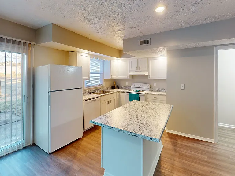 Canterbury Townhomes — Photo 19