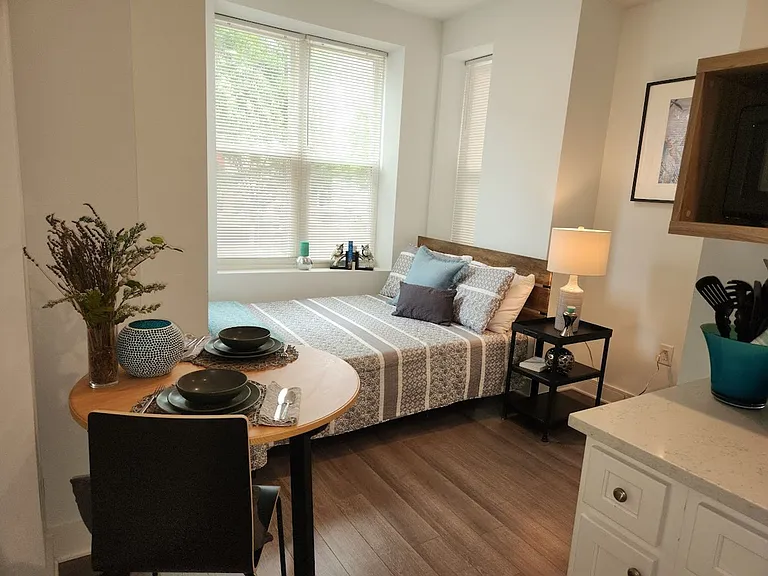 1028 Park Rd NW — Photo 1