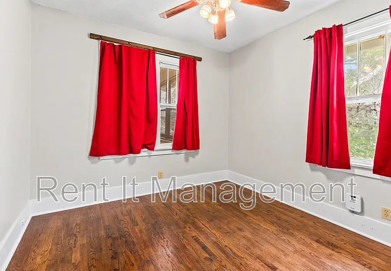 2315 N 61st St — Photo 22