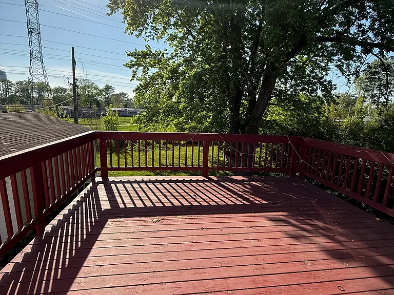 320 Hemlock Ave — Photo 10