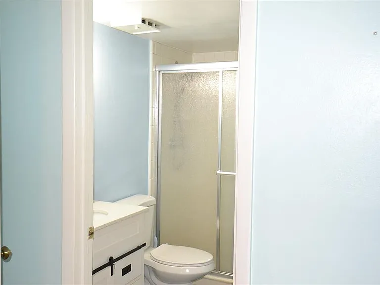 3232 Lake Pine Way E #H2 — Photo 3