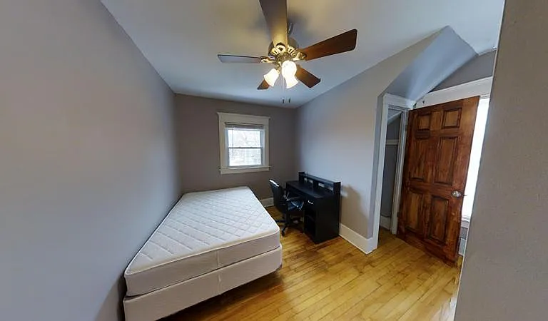 918 E Colvin St — Photo 14