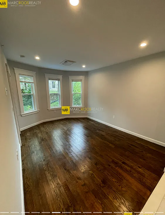 4 bed, 9999 sqft, $5,500 — Photo 2