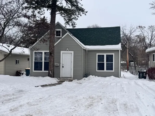 302 Elder Dr, Round Lake Park, IL 60073