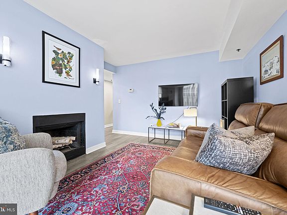 5th image of 7500 Woodmont Ave #S1007
