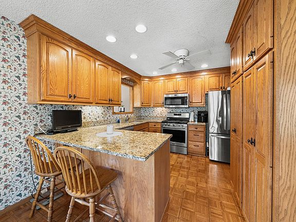 3rd image of 1893 Sunrise Ct