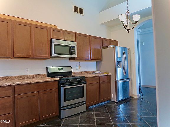 4th image of 8525 Essex Dr