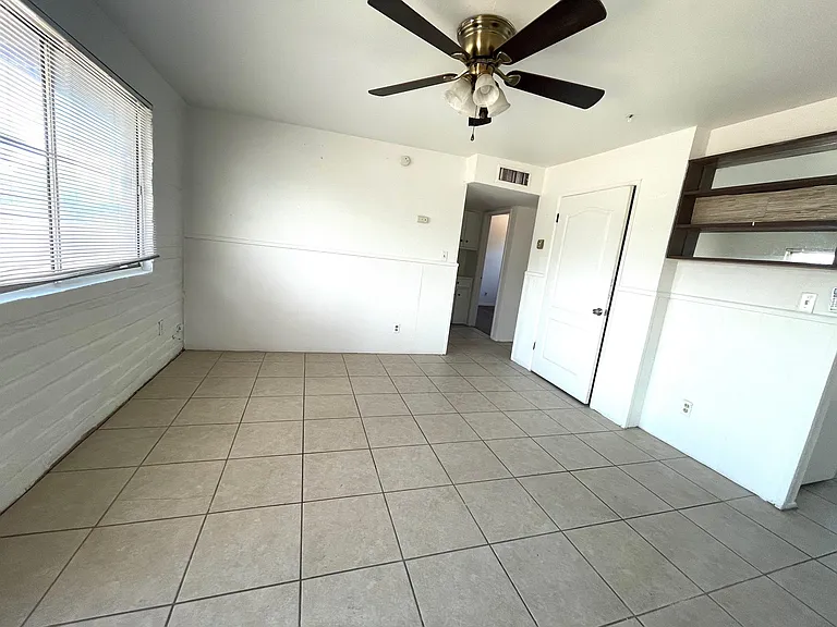 4110 E Glenn St — Photo 4