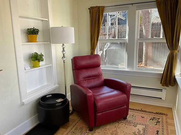Private porch sitting room