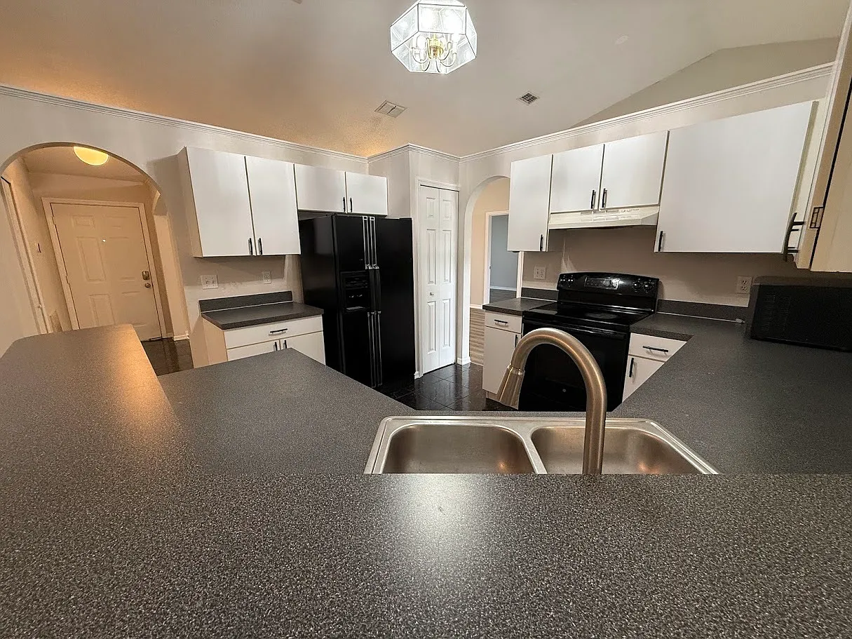 1772 SW Bonanza Street - 1 — Photo 4