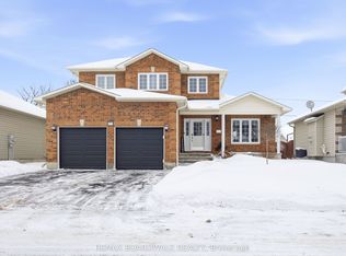 27 Comba Dr, Carleton Place, ON K7C 4V2