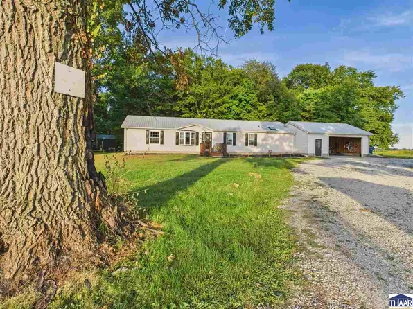 4542 N 2150th St, Paris, IL 61944