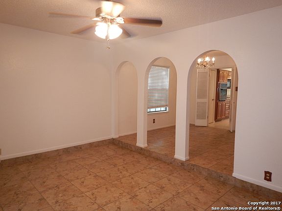 4th image of 1003 Sugar Pine St