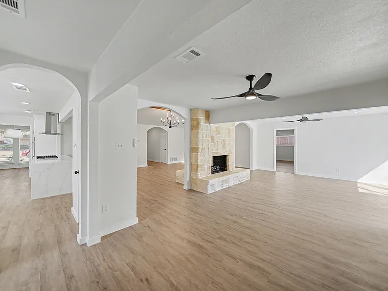 3204 Lynbrook Dr — Photo 11