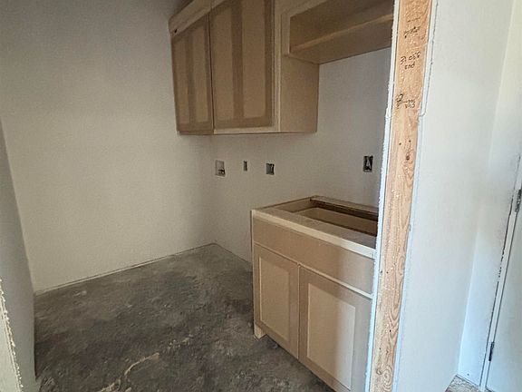 5th image of 738 Grand Valley Loop