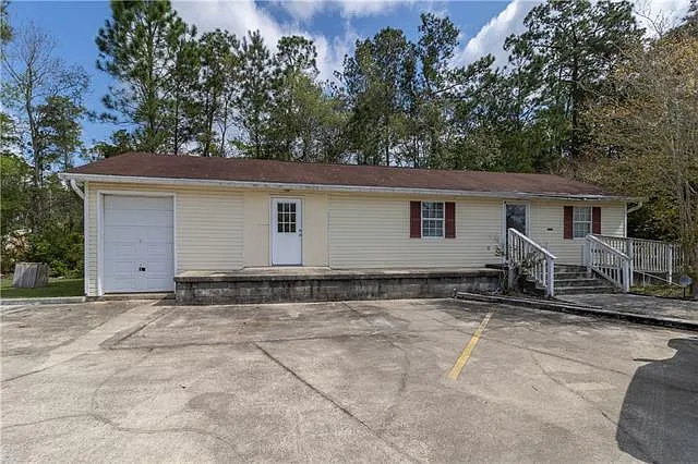 34649 Grantham College Dr — Photo 1