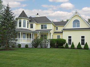 16 Andrew Ct, Florida, NY 10921
