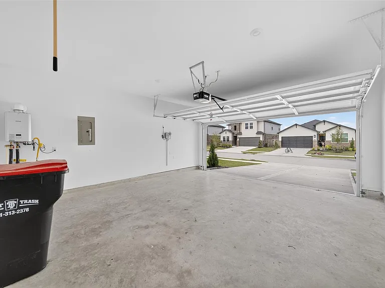 9723 Pettus Creek Dr — Photo 33