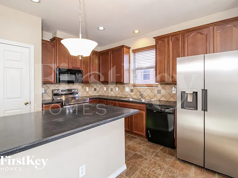 4532 Fir Dr — Photo 8