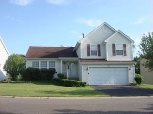 481 Cromwell Ct, Lake Zurich, IL