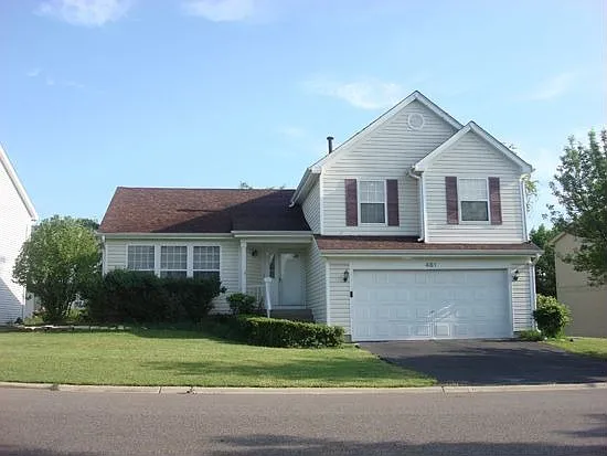 481 Cromwell Ct photo 1