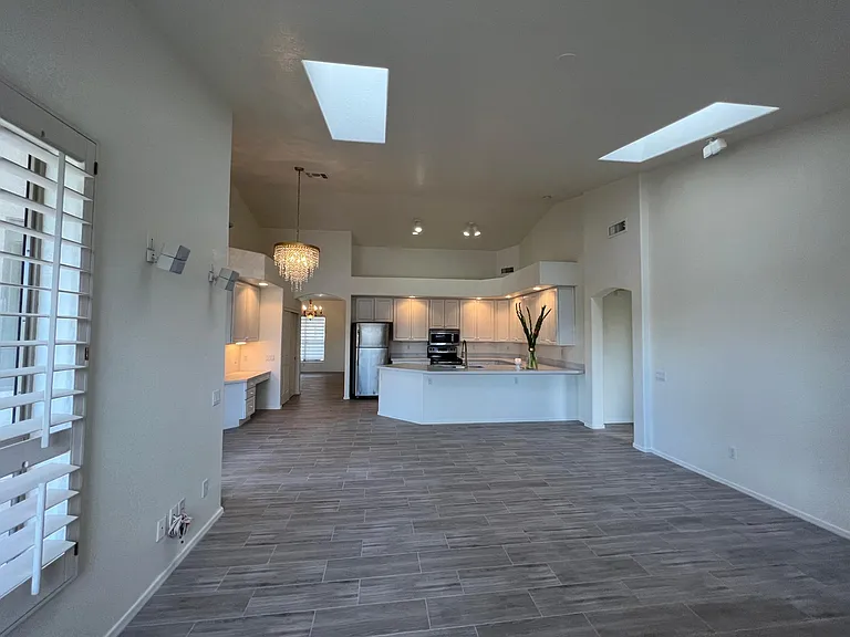 814 W Beechnut Dr — Photo 22