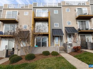 609 Lochlyn Hill Dr, Charlottesville, VA 22902