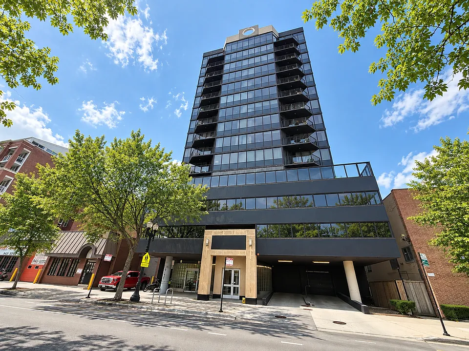 1309 N Wells St #706