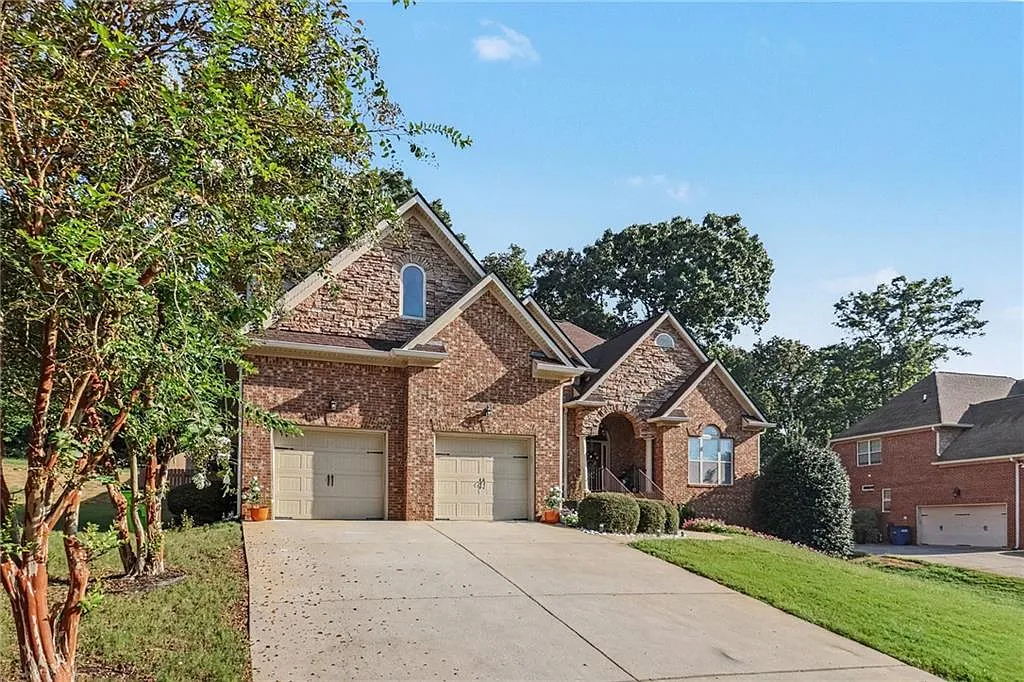 4 bed, 4.0 bath, 2846 sqft, $3,200 — Photo 3