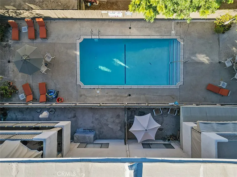 330 W California Blvd — Photo 36