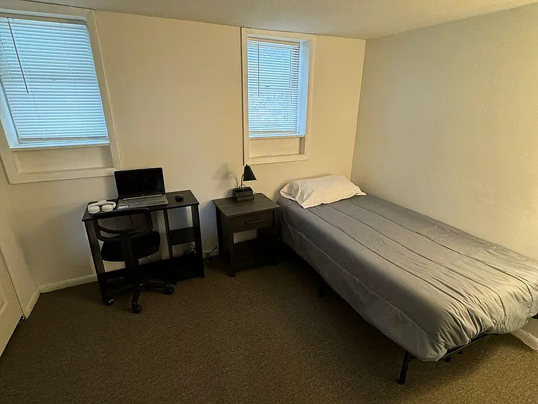 727 N Alvord St #BASEMENT — Photo 13