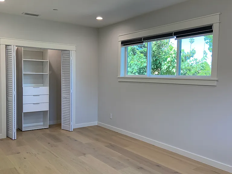 1552A Cypress Ave — Photo 9
