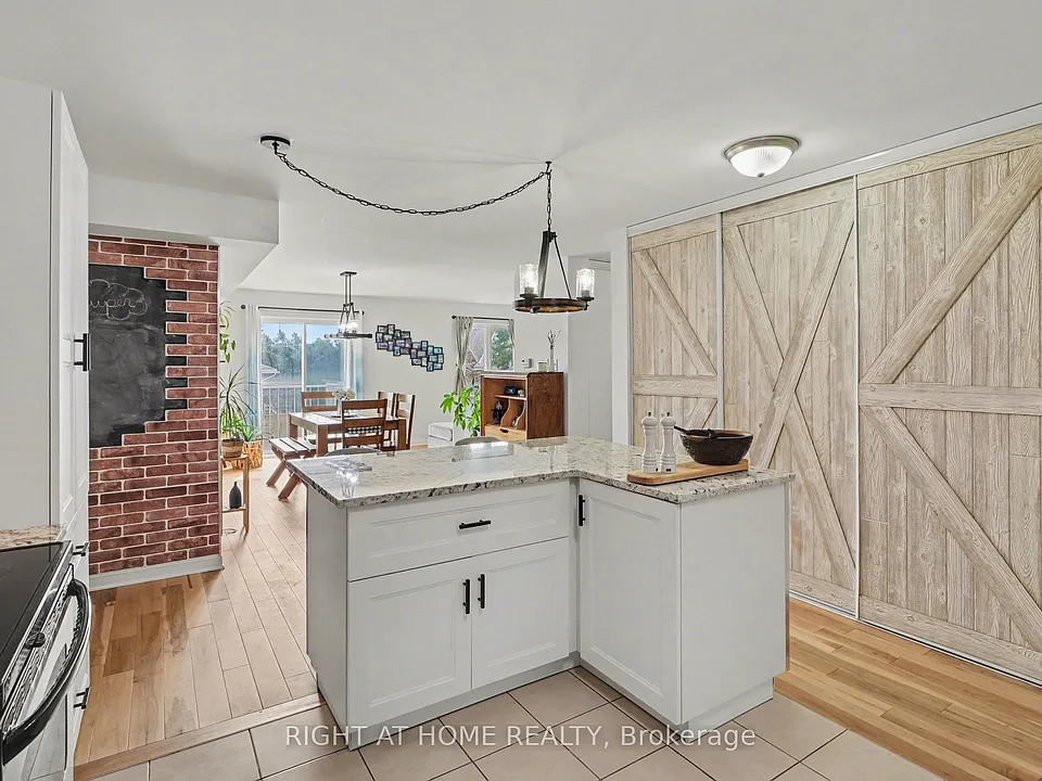646 Cummings Ave #202