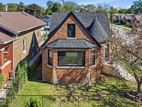 8257 S Blackstone Ave, Chicago, IL 60619