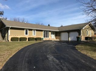 2402 Elk Dr, Spring Grove, IL 60081