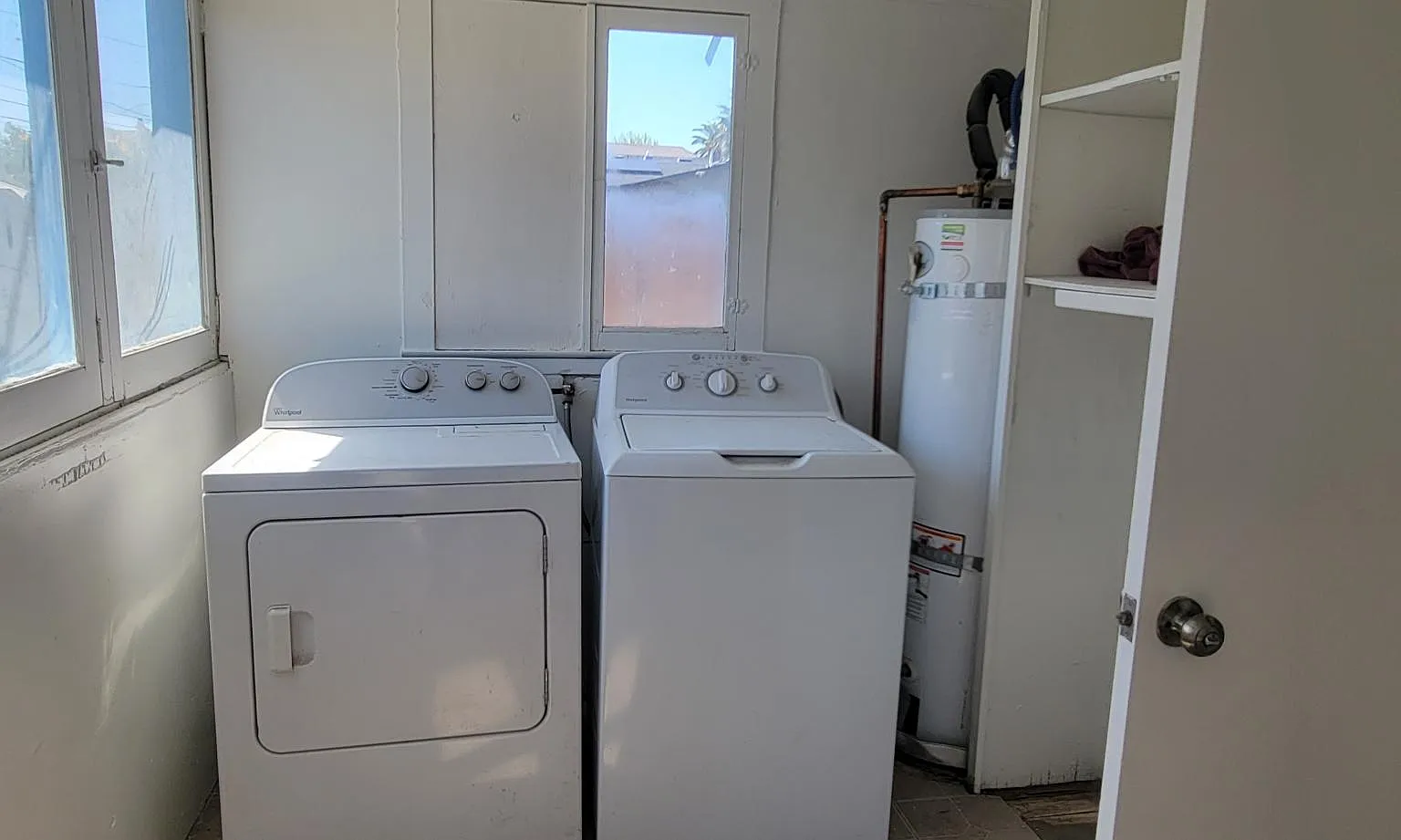 2 bed, 1127 sqft, $2,500 — Photo 2