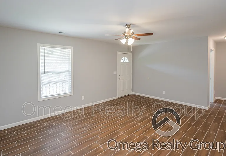 1178 Aquarius Dr — Photo 6