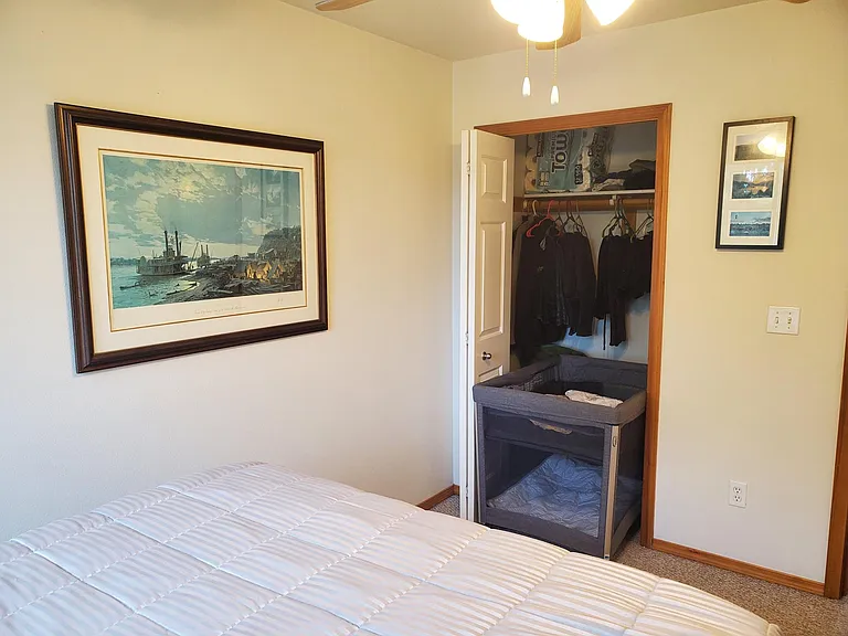 413 Maxs Pl — Photo 31
