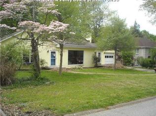 925 Hughes Dr, Saint Albans, WV 25177