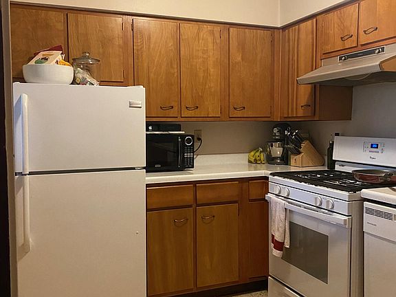 4th image of 361 N Grandview Ave #4