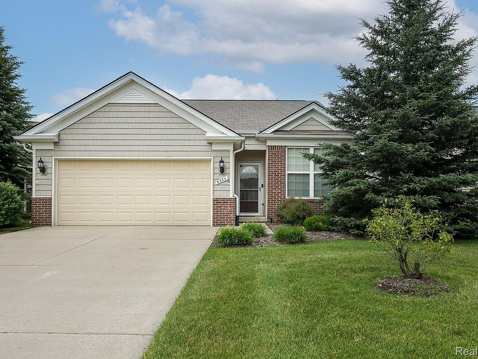 1st image of 9385 Sand Hill Dr